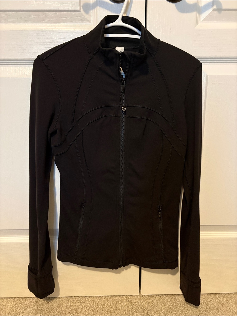 Lululemon Woman’s Black Define Jacket *Luon Size 6